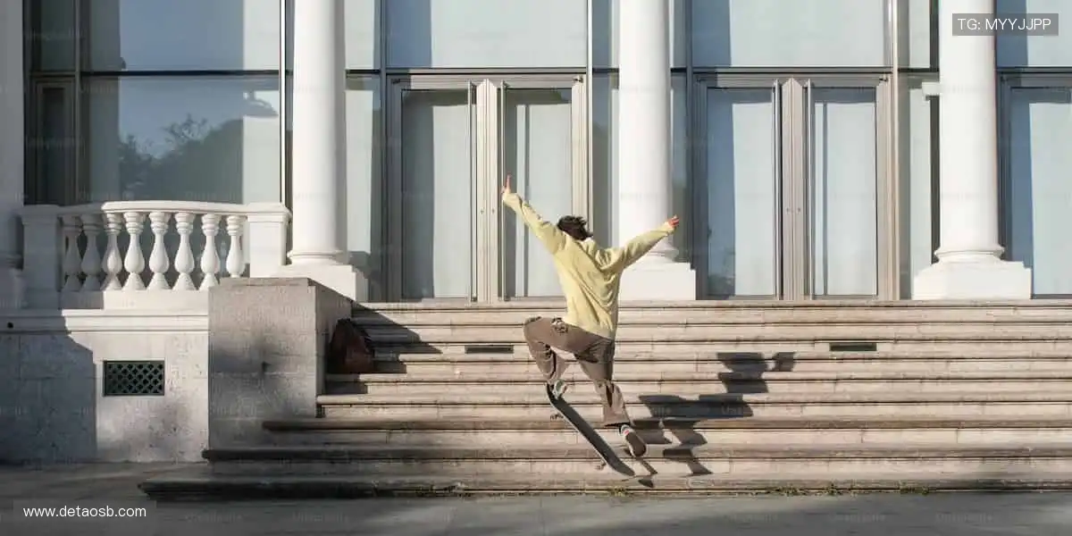 🏆 从看台到赛场，你的每一步都是传奇！🏃♂️